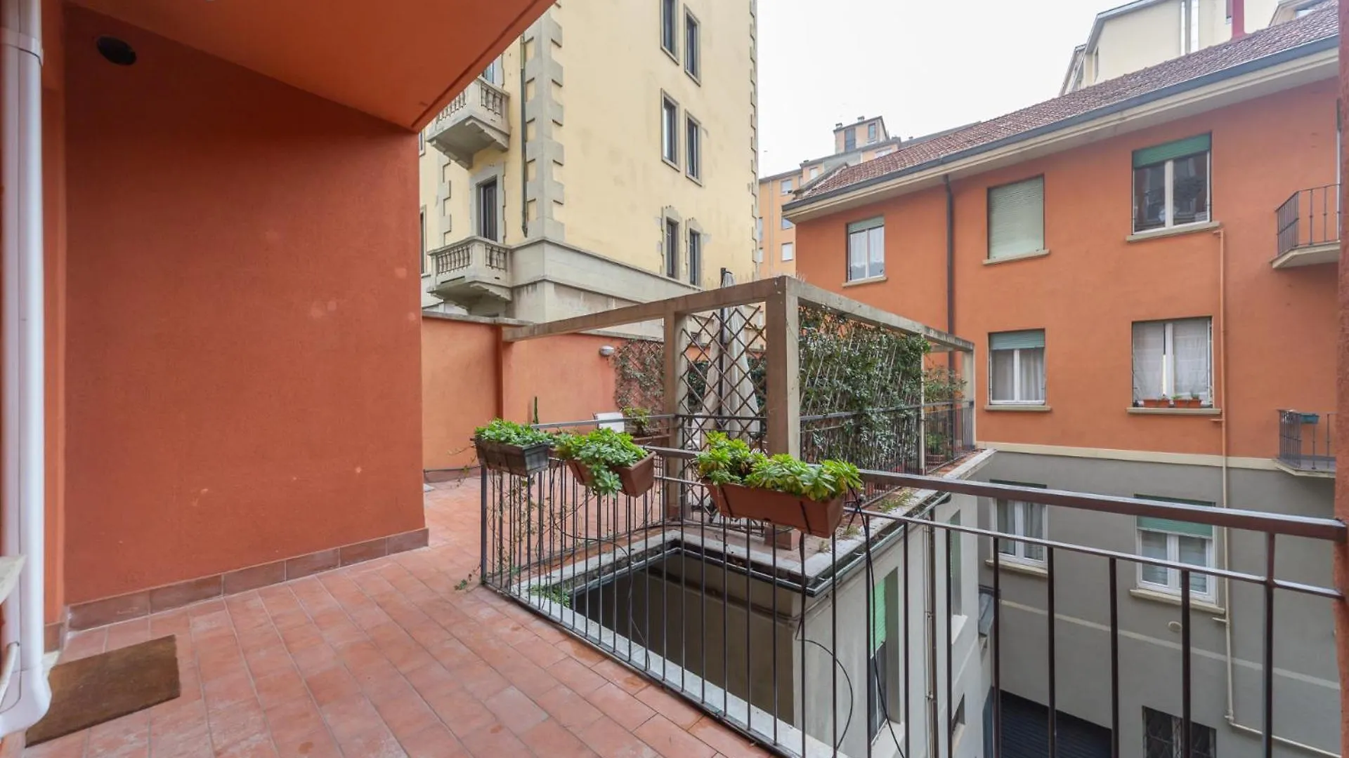 Design Apartment With Terrace In Milan 0*,  Italy