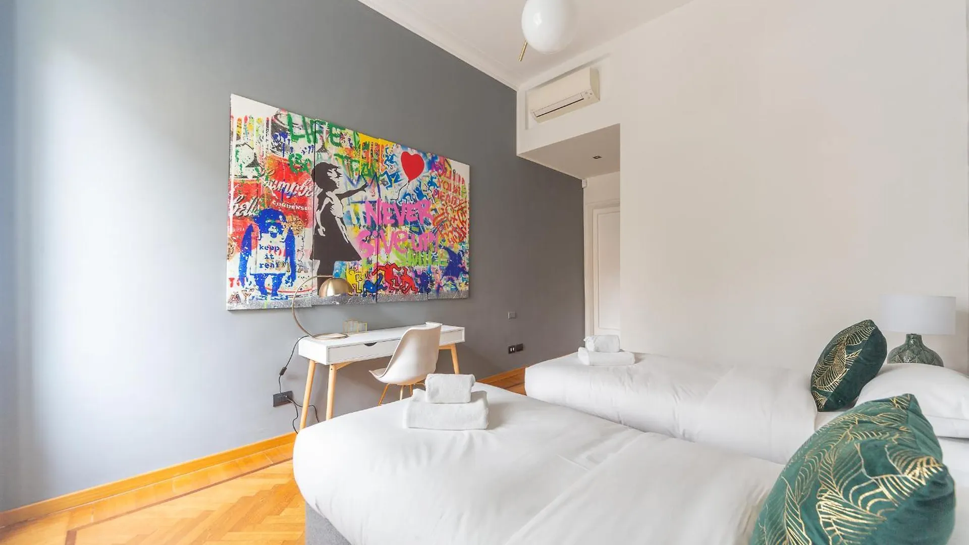 Design Apartment With Terrace In Milan